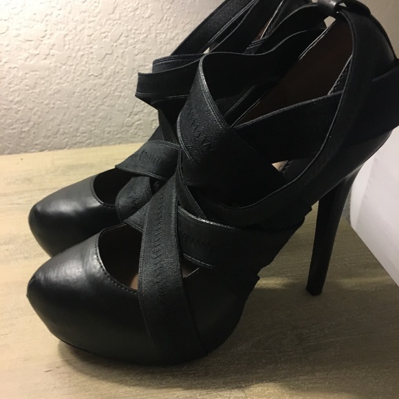 Colin Stuart sexy strap pumps - Picture 2 of 4